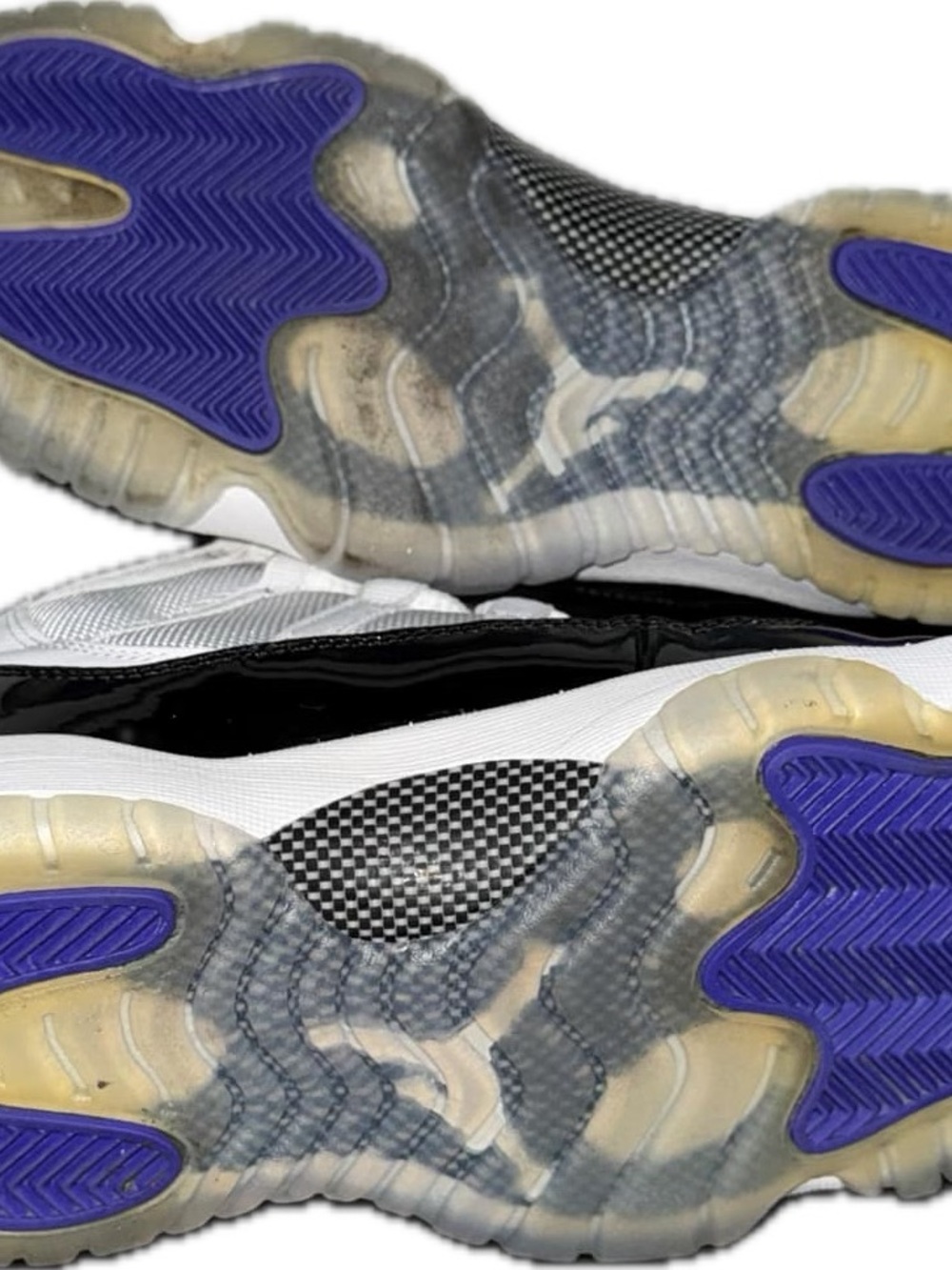 Jordan 11 Concord (2018) - Picture 3 of 5